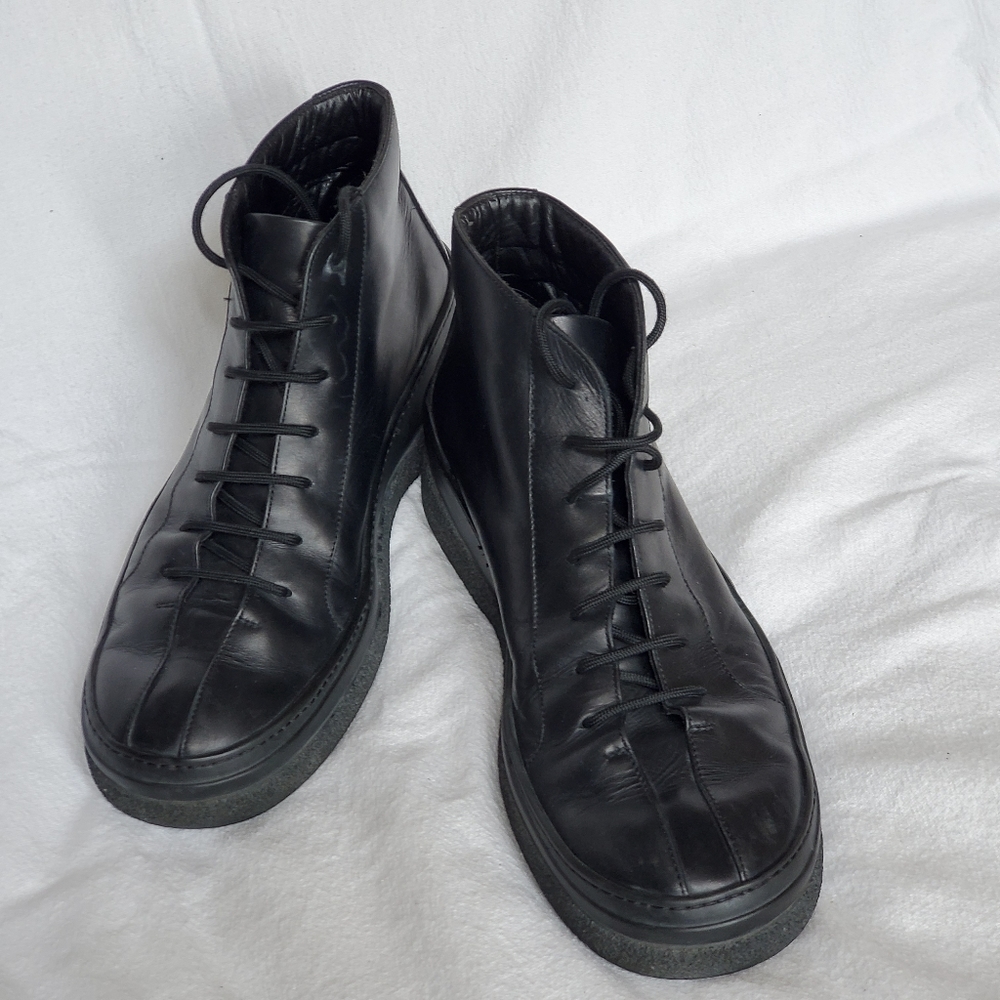 Gucci Boots Size 9 Black Leather Ankle Lace Up